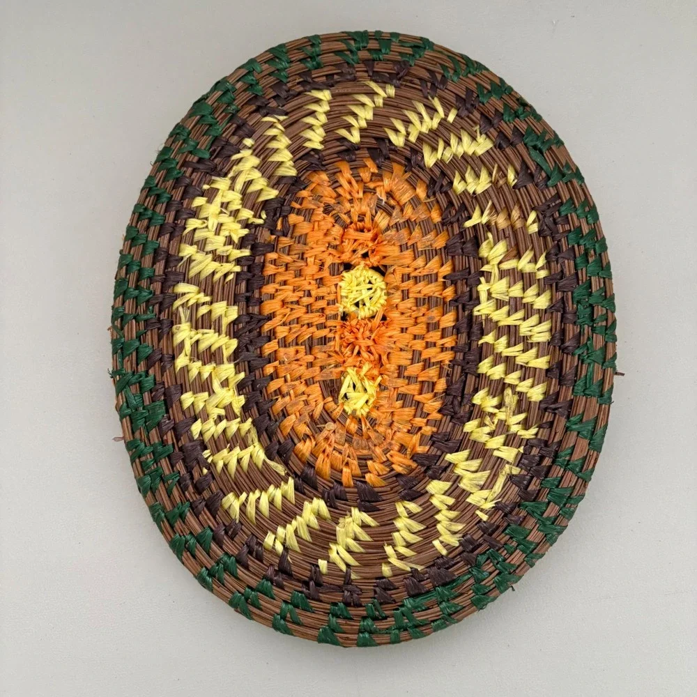 N/A handcrafted oval